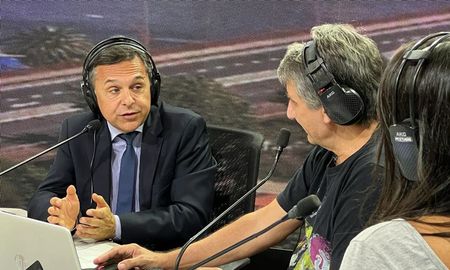 Vamos a firmar el convenio definitivo entre la semana que viene y la otra, confirmó Giuliano en AIRE. Vamos a firmar el convenio definitivo entre la semana que viene y la otra, confirmó Giuliano en AIRE.