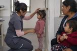 Durante mucho tiempo se consideró a la obesidad y la desnutrición como males opuestos. Sin embargo, se trata de dos caras de la misma moneda. Durante mucho tiempo se consideró a la obesidad y la desnutrición como males opuestos. Sin embargo, se trata de dos caras de la misma moneda.