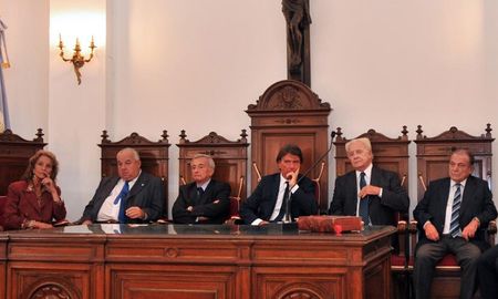 La Corte Suprema de Justicia de Santa Fe denegó un recurso extraordinario solicitado por los fiscales del MPA Luis Schiappa Pietra y Matías Edery. La Corte Suprema de Justicia de Santa Fe denegó un recurso extraordinario solicitado por los fiscales del MPA Luis Schiappa Pietra y Matías Edery.
