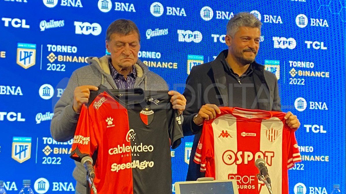 Falcioni y Munúa compartieron una conferencia de prensa en la previa del clásico santafesino.