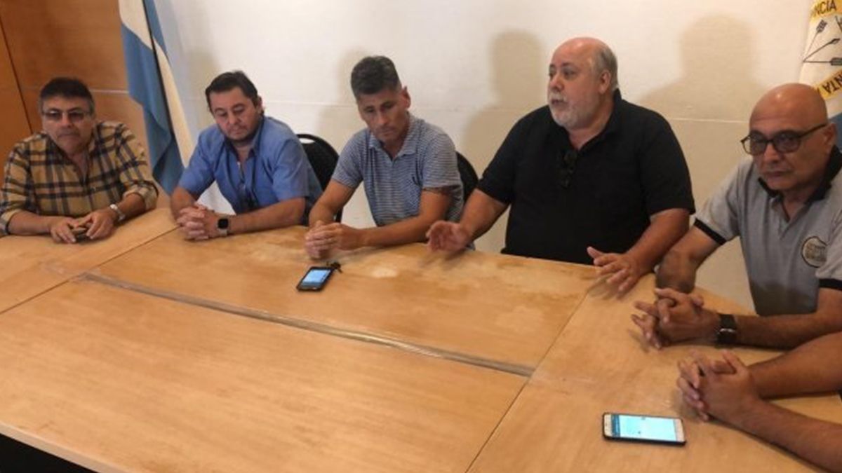 Representantes de los choferes reunidos