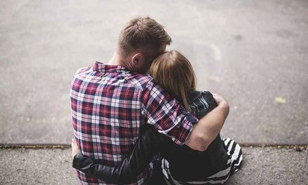Estos son los signos del zodiaco que se enamoran de sus amigos