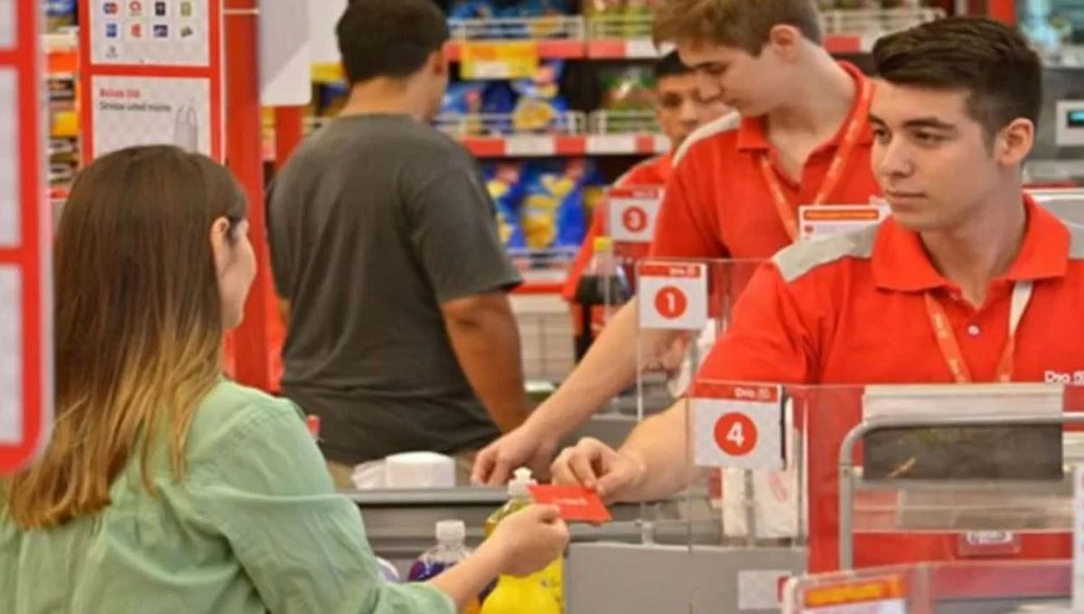 Paritarias de Comercio: se trata de un 27% de incremento que llevará el piso de la actividad a los $286.000.