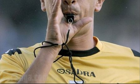 Escándalo en el fútbol: más de 100 árbitros son investigados por apuestas ilegales en una liga europea Escándalo en el fútbol: más de 100 árbitros son investigados por apuestas ilegales en una liga europea