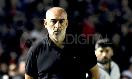 Iván Delfino, entrenador de Colón. Iván Delfino, entrenador de Colón.