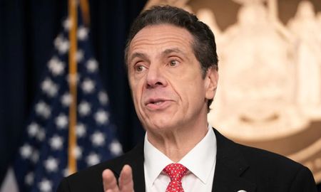 El gobernador demócrata de Nueva York, Andrew Cuomo, fue denunciado este miércoles por abuso sexual e intimidación por una exasistente.