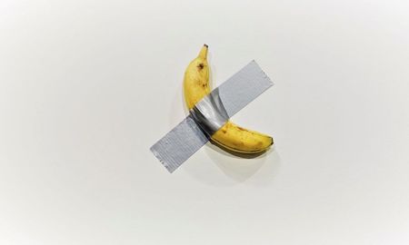 video: llego a ver la obra de arte de la banana que cuesta 120.000 dolares y se la comio video: llego a ver la obra de arte de la banana que cuesta 120.000 dolares y se la comio