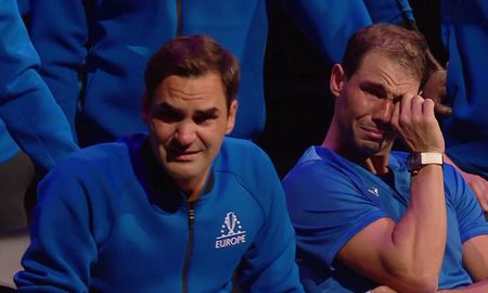 Las imágenes de Federer y Nadal en la Laver Cup, llorando desconsolados, dieron la vuelta al mundo. Las imágenes de Federer y Nadal en la Laver Cup, llorando desconsolados, dieron la vuelta al mundo.