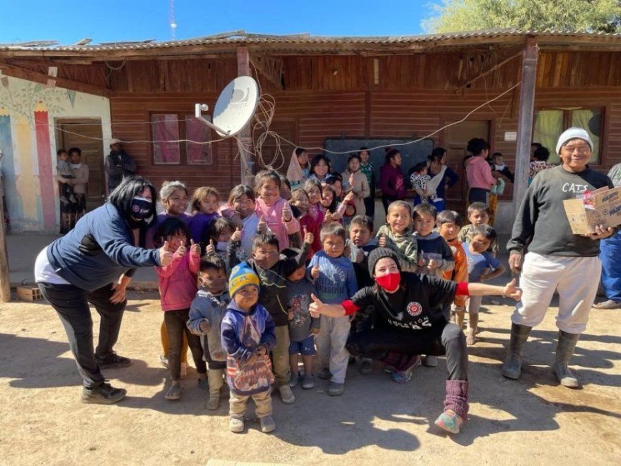 El grupo está integrado por varios colaboradores y Andrea Rincón.