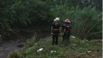 Familia arrastrada por el agua en Paraná: hallaron el cuerpo de la madre y continúa la búsqueda de la hija