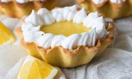 Todos los detalles para hacer una rica tarta de la mano de Maru Botana. Todos los detalles para hacer una rica tarta de la mano de Maru Botana.