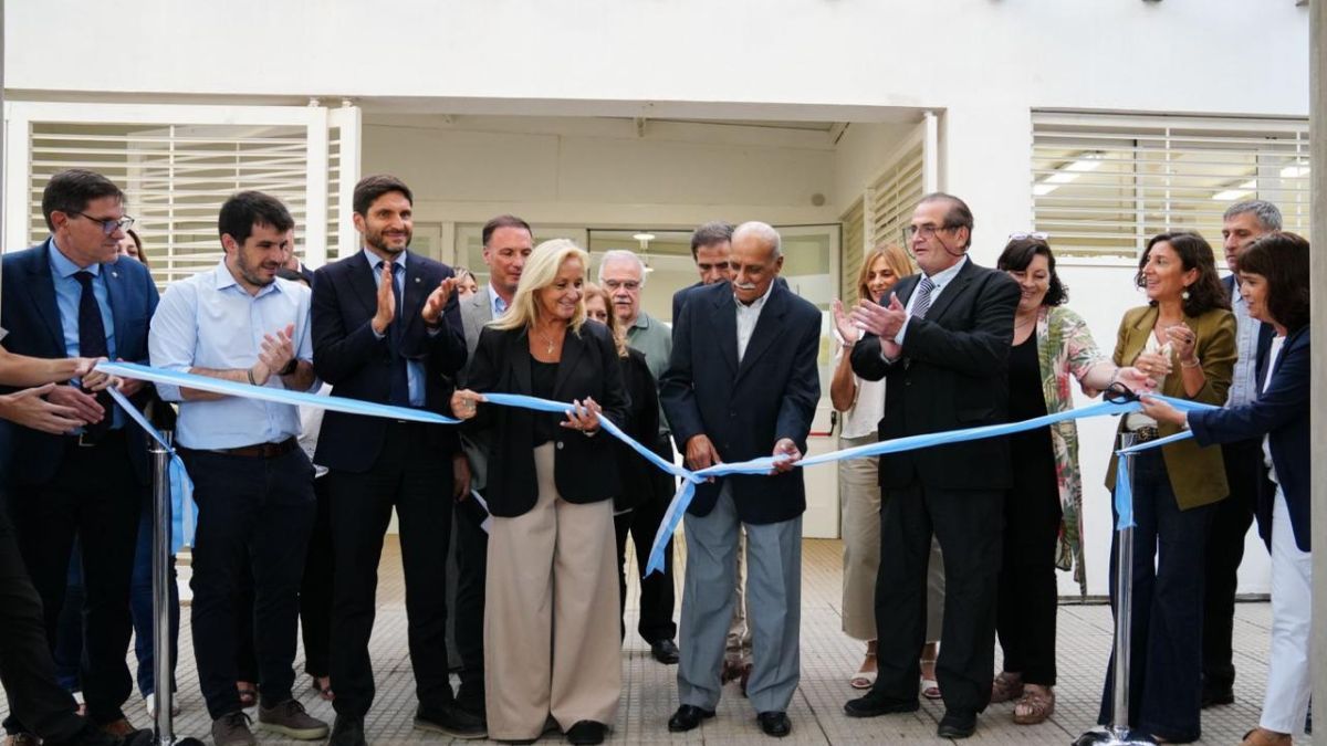 El gobernador santafesino inauguró el nuevo edificio de la Escuela Nº 238 de Venado Tuerto.