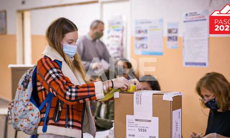 Hasta las 18 votó el 67% del padrón electoral. Hasta las 18 votó el 67% del padrón electoral.