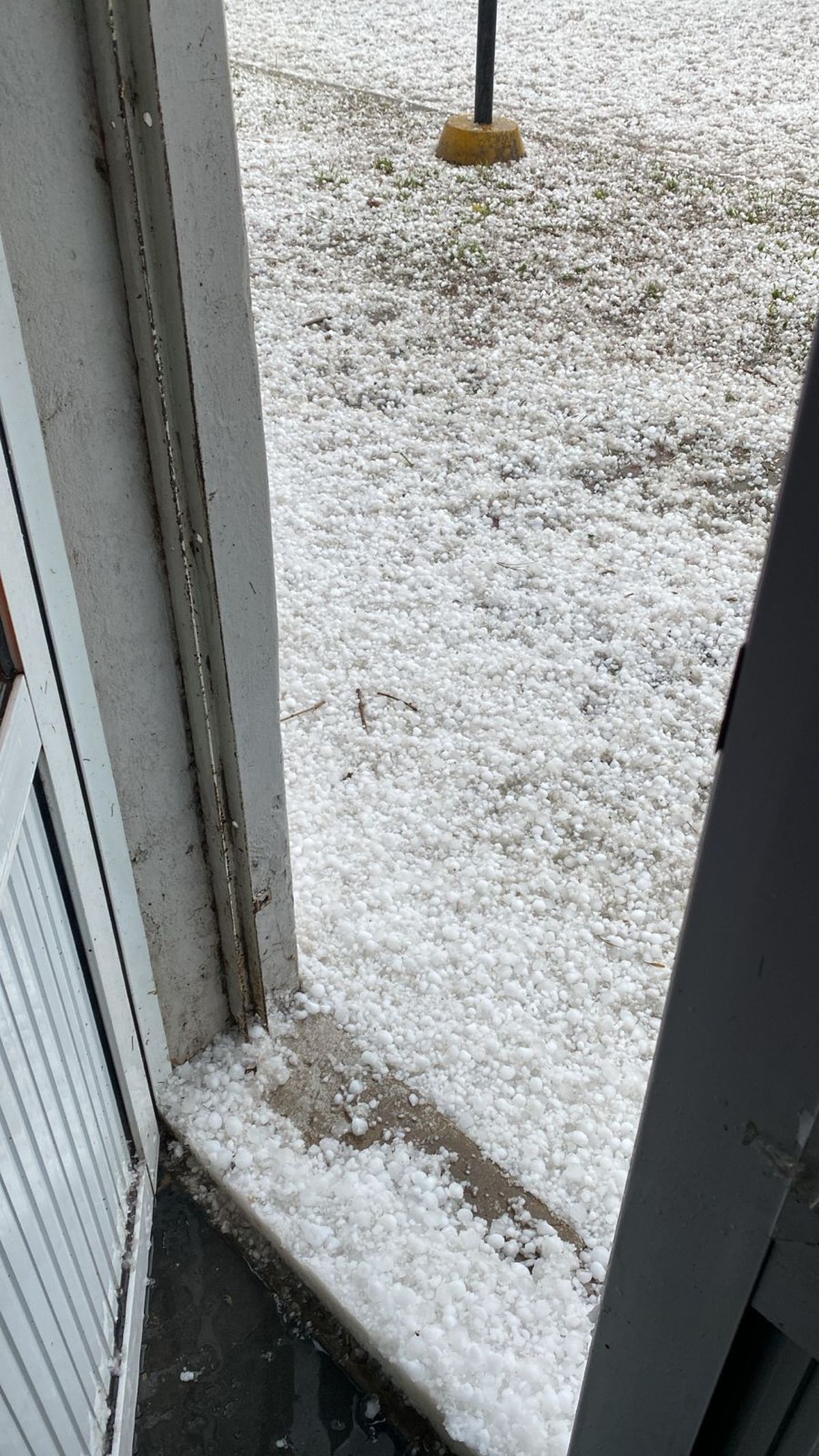 Fuerte granizada en la localidad de Las Rosas, Santa Fe.
