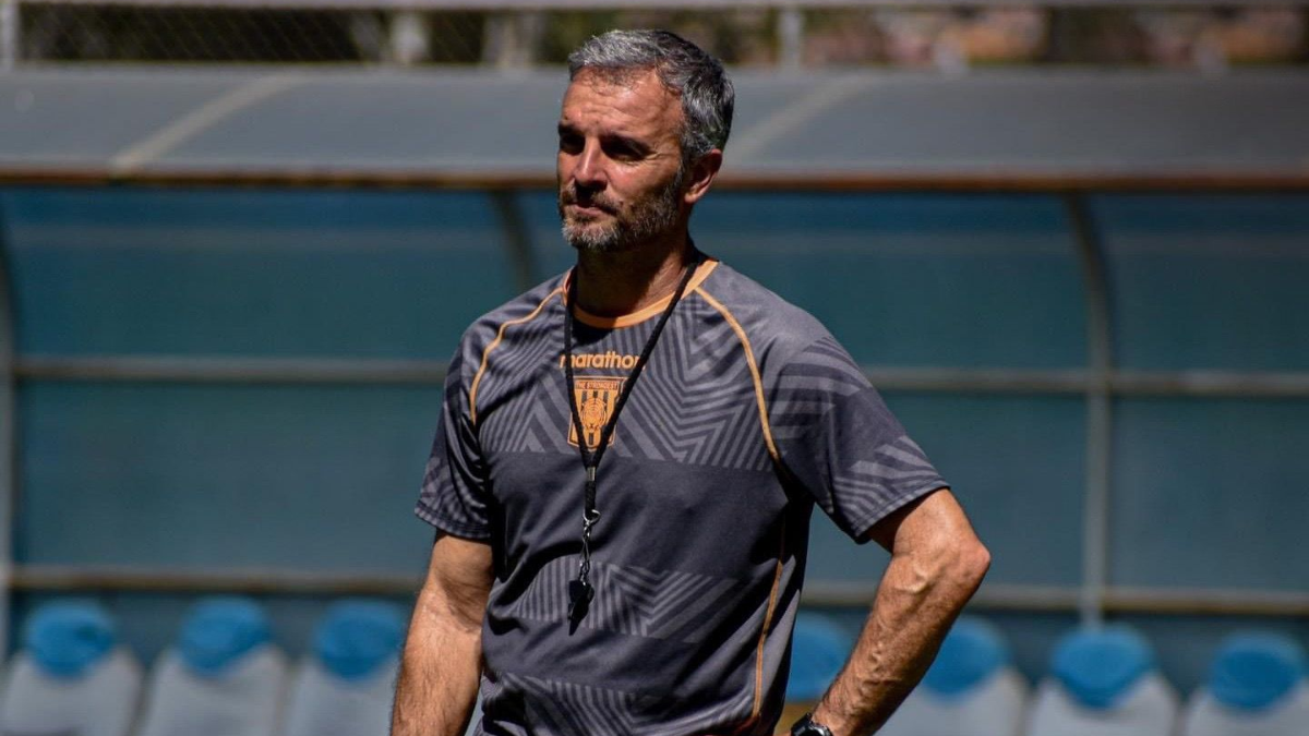 Pablo Lavallén, exentrenador de Colón, dejó de ser el técnico de The Strongest. Pablo Lavallén, exentrenador de Colón, dejó de ser el técnico de The Strongest.