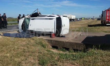 El accidente fatal se produjo en la autopista Rosario - Santa Fe, a la altura del kilómetro 22,5. El accidente fatal se produjo en la autopista Rosario - Santa Fe, a la altura del kilómetro 22,5.