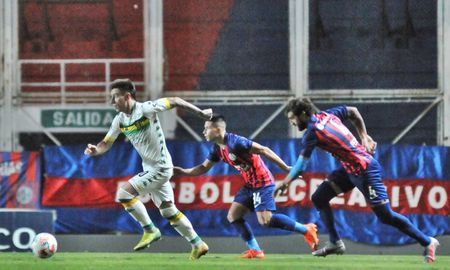 Aldosivi venció con goles de Francisco Grahl y Rodrigo Conteras. Para San Lorenzo marcó Franco Di Santo. Aldosivi venció con goles de Francisco Grahl y Rodrigo Conteras. Para San Lorenzo marcó Franco Di Santo.