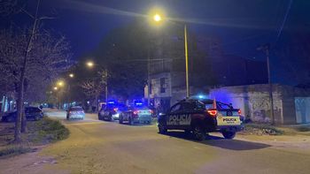 Un policía fue baleado en barrio Yapeyú y debió ser trasladado al Hospital Iturraspe