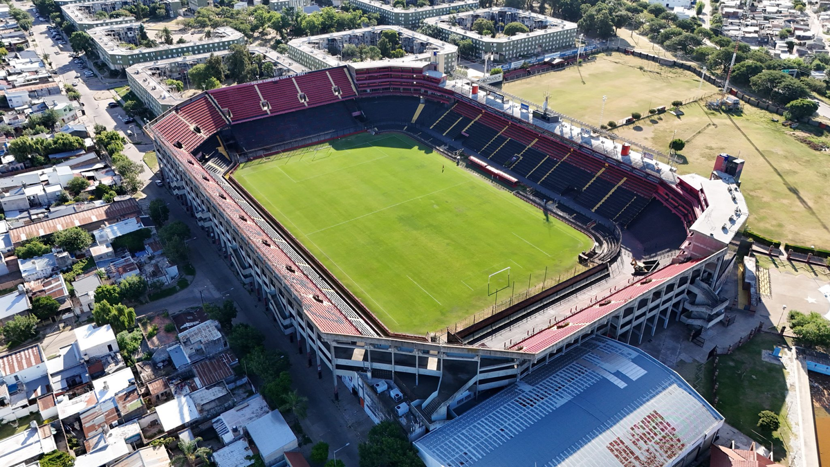 El estadio Brigadier López, el jugador 12 que tendrá Colón. Foto: Gastón Torren. El estadio Brigadier López, el jugador 12 que tendrá Colón. Foto: Gastón Torren.
