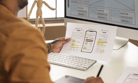 Para ser diseñador UX no es necesario estudiar en la universidad. Para ser diseñador UX no es necesario estudiar en la universidad.