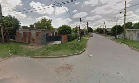 Una mujer de 43 años fue encontrada muerta junto a su cama en una vivienda de Moreno. Una mujer de 43 años fue encontrada muerta junto a su cama en una vivienda de Moreno.