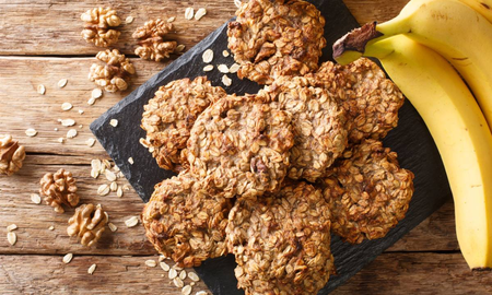 La receta rápida para hacer las mejores galletitas de banana y avena sin horno y con solo 4 ingredientes La receta rápida para hacer las mejores galletitas de banana y avena sin horno y con solo 4 ingredientes