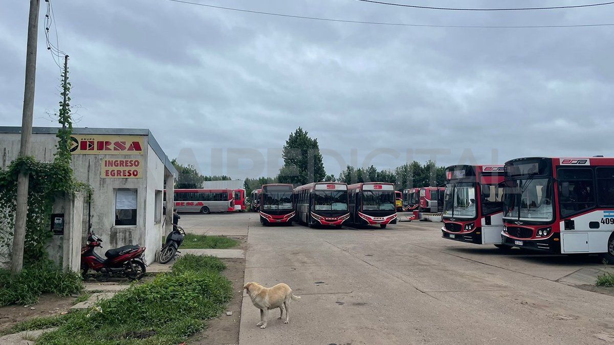 El hecho ocurrió cuando el chofer bajó del colectivo a cerrar el portón del predio de Ersa