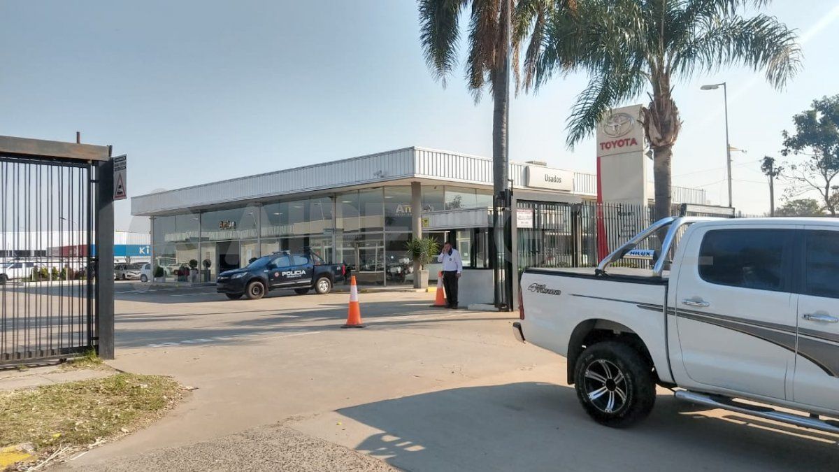 Asalto y tiroteo en la puerta de la Concesionaria Amiun