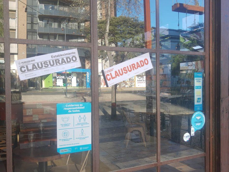 Clausuraron el bar en el que cantó el músico Damián Córdoba.