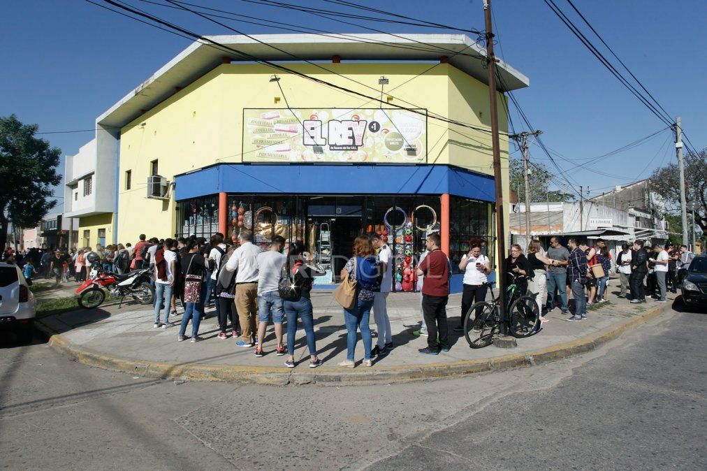 Con la ilusión de ganar la Copa Sudamericana, los hinchas de Colón se preparan para viajar a Paraguay