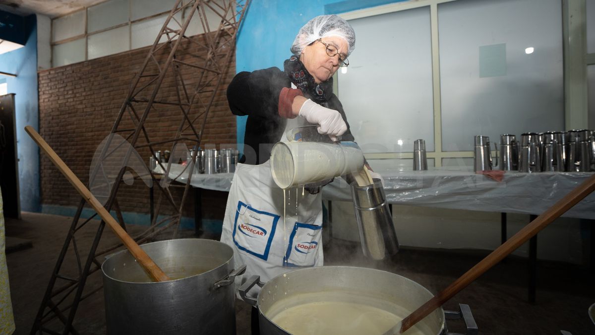 Liliana Domínguez es la encargada de hacer la famosa salsa Bagna Cauda.