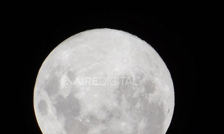 Superluna vista desde la ciudad de Santa Fe. Superluna vista desde la ciudad de Santa Fe.