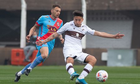Platense se impuso por 2-1 a Arsenal y consiguió su primera victoria en el Torneo de la Liga Profesional. Platense se impuso por 2-1 a Arsenal y consiguió su primera victoria en el Torneo de la Liga Profesional.
