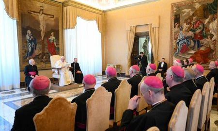 El Papa Francisco recibió en audiencia a los Obispos de la Comece. El Papa Francisco recibió en audiencia a los Obispos de la Comece.