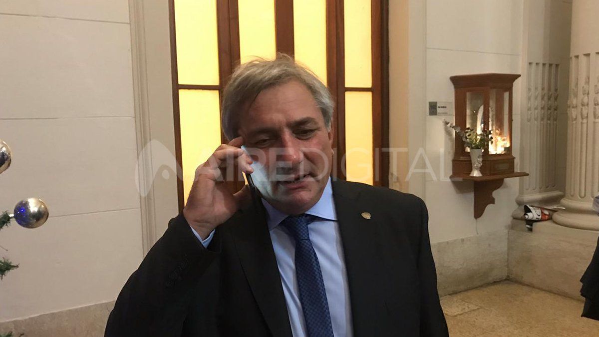 El ministro Rub&eacute;n Michlig insisti&oacute; en que ser&aacute; necesario replantear la discusi&oacute;n salarial