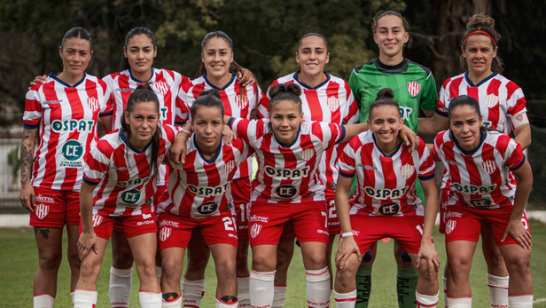 Con goles de Marani y Albornos Unión venció 2 a 0 a Gimnasia y logró su primer triunfo en primera división del fútbol femenino.