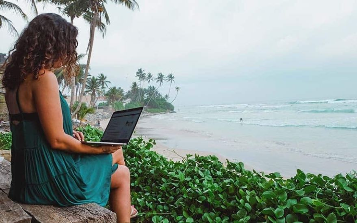 La idea de aplicar "Nómades Digitales" nació como parte de una propuesta para reactivar el turismo, uno de los sectores más complicados por la pandemia.