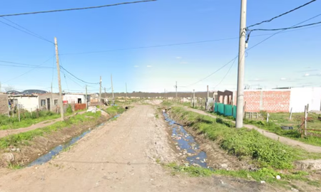 La joven, desaparecida hace 3 días, fue encontrada sin vida en un descampado en Buenos Aires. La joven, desaparecida hace 3 días, fue encontrada sin vida en un descampado en Buenos Aires.