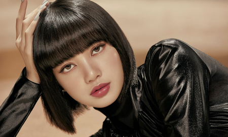 Según indicó YG Entertainment, el primer álbum de Lisa de BLACKPINK superó los 700 mil pedidos en solo cuatro días. Según indicó YG Entertainment, el primer álbum de Lisa de BLACKPINK superó los 700 mil pedidos en solo cuatro días.