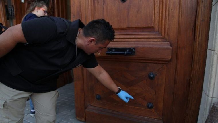 Balearon el frente del Concejo Municipal de Rosario y dejaron un mensaje mafioso