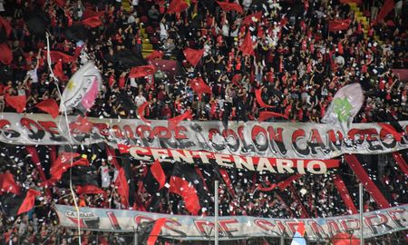 Colón se prepara para recibir los 119 años: caravana por la ciudad y festejos en el estadio. Colón se prepara para recibir los 119 años: caravana por la ciudad y festejos en el estadio.