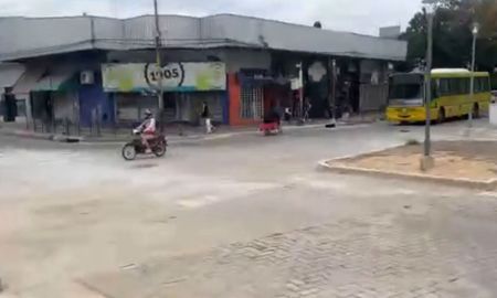 Terminaron los trabajos en la rotonda de Colón y el tránsito es normal. Terminaron los trabajos en la rotonda de Colón y el tránsito es normal.