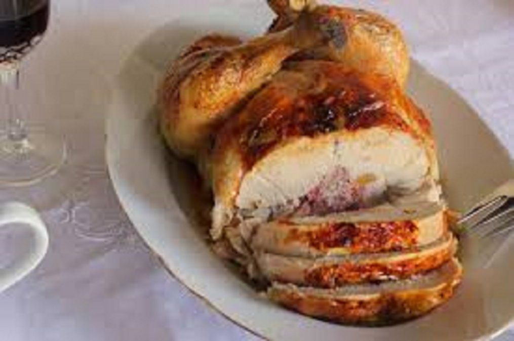 Recetas navideñas: cómo hacer pollo relleno.