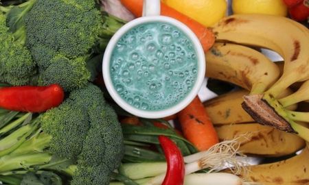 Bebida detox de nopal para perder peso mientras duermes