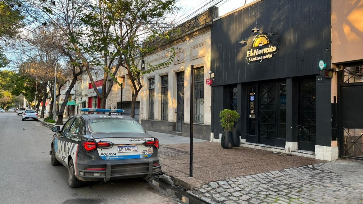 El local quedó bajo custodia policial para evitar el ingreso de personas ajenas hasta que lleguen sus propietarios.