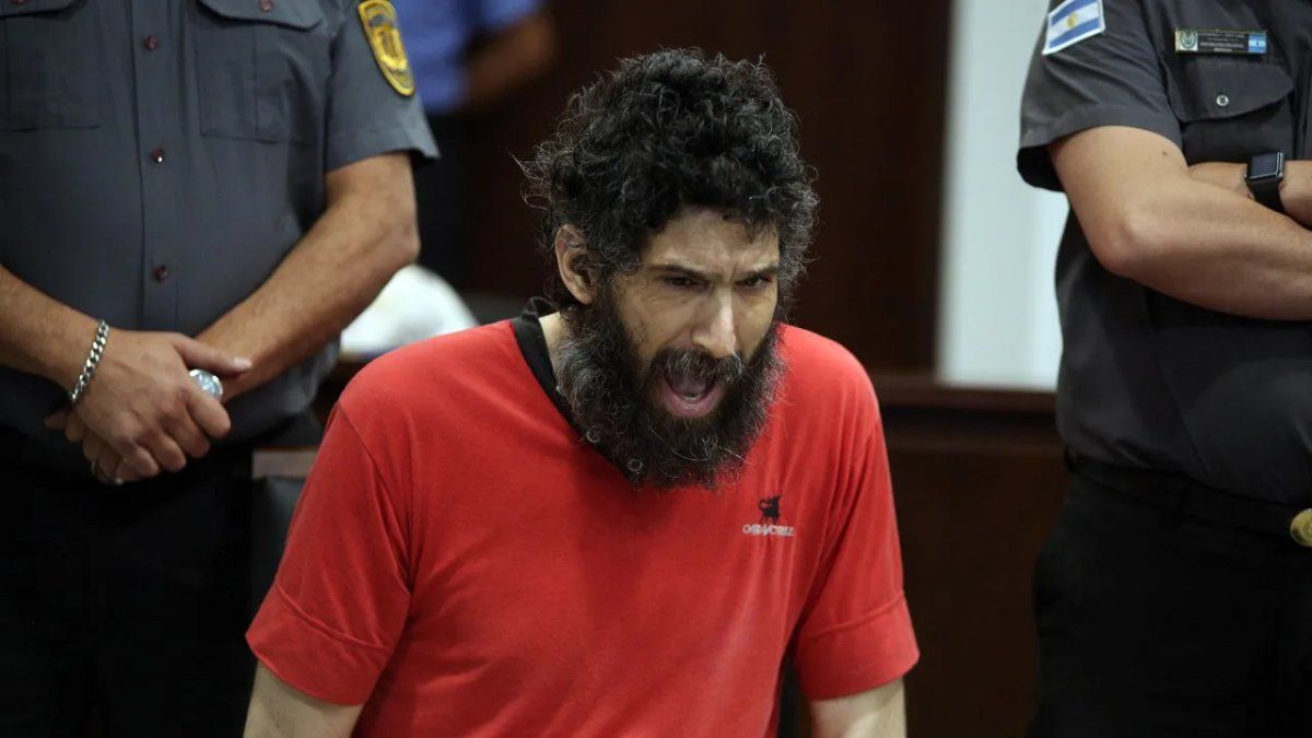 La profesional que trata a Gil Pereg diariamente lo diagnosticó como un psicótico con delirios crónicos e irreversibles. Está acusado de doble homicidio. &nbsp;