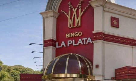 La sala de juegos de Diagonal 80 y 116 debió interrumpir sus actividades habituales mientras los peritos trabajaban en el sector de los sanitarios. La sala de juegos de Diagonal 80 y 116 debió interrumpir sus actividades habituales mientras los peritos trabajaban en el sector de los sanitarios.