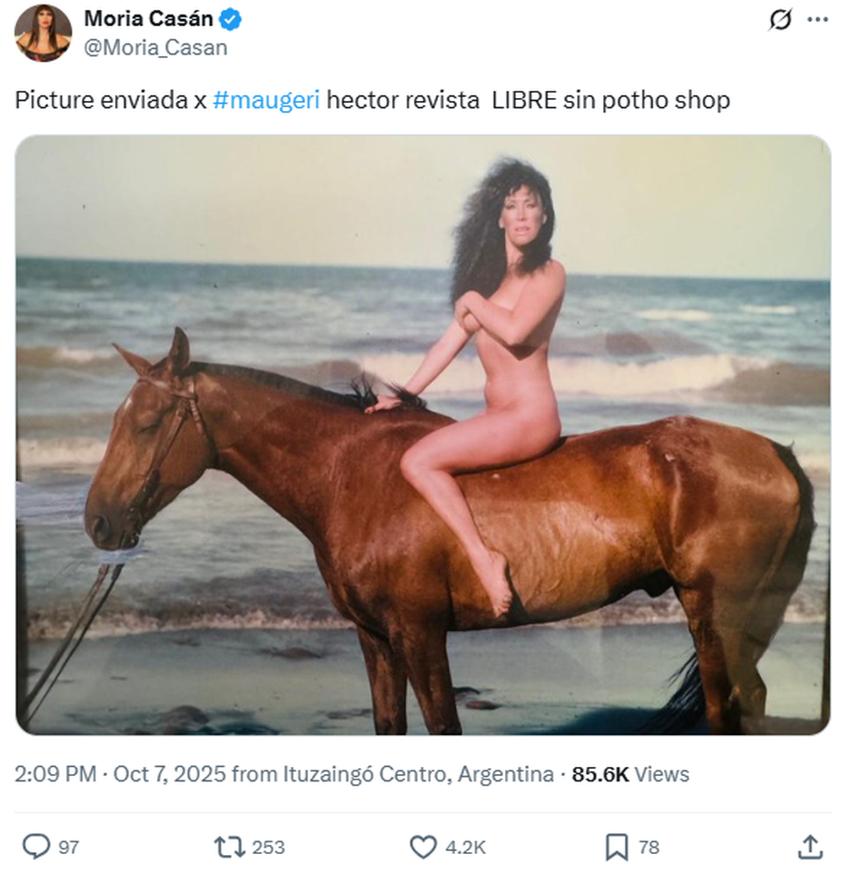 Moria Casán posando para la revista Libre en 1984. Moria Casán posando para la revista Libre en 1984.