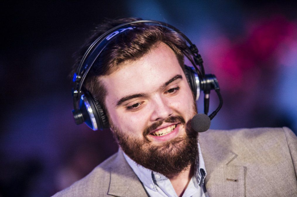 Ibai mandó a Gustavo López a entrevistar a alguien a su altura y que deje de buscar al delantero de la Juventus que evidentemente no quiere hablar con él.