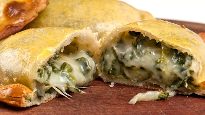 Empanadas de acelga y salsa blanca: la receta más rica de todas